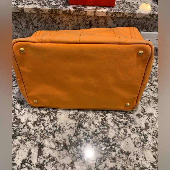 Large Prada Orange Canapa - Picture 5 of 12